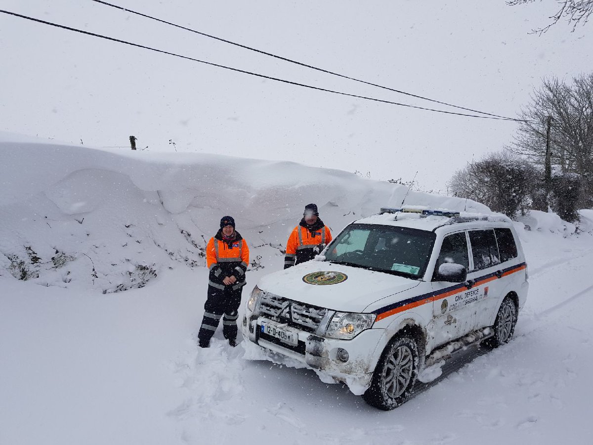 @Cork_South_CD @CivilDefenceIRL @PaschalSheehy @Corkcoco @CorkKerryWinter @PaulByrne_1 @fiona96fmnews @CorkSafetyAlert @Corks96FM @CiaraRevins Excellent work assisting hospital staff & patients today. Very important role supporting key healthcare services in the community @Cork_South_CD @CivilDefenceIRL
@defenceforces @campaign4kehoe @corkcounty @AmbulanceNAS #StormEmma