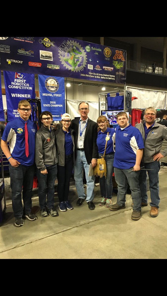5172Robotics's tweet photo. Minnesota State Representauve Dan Fabian visited our pit today!!! https://t.co/hMy3c52SHV