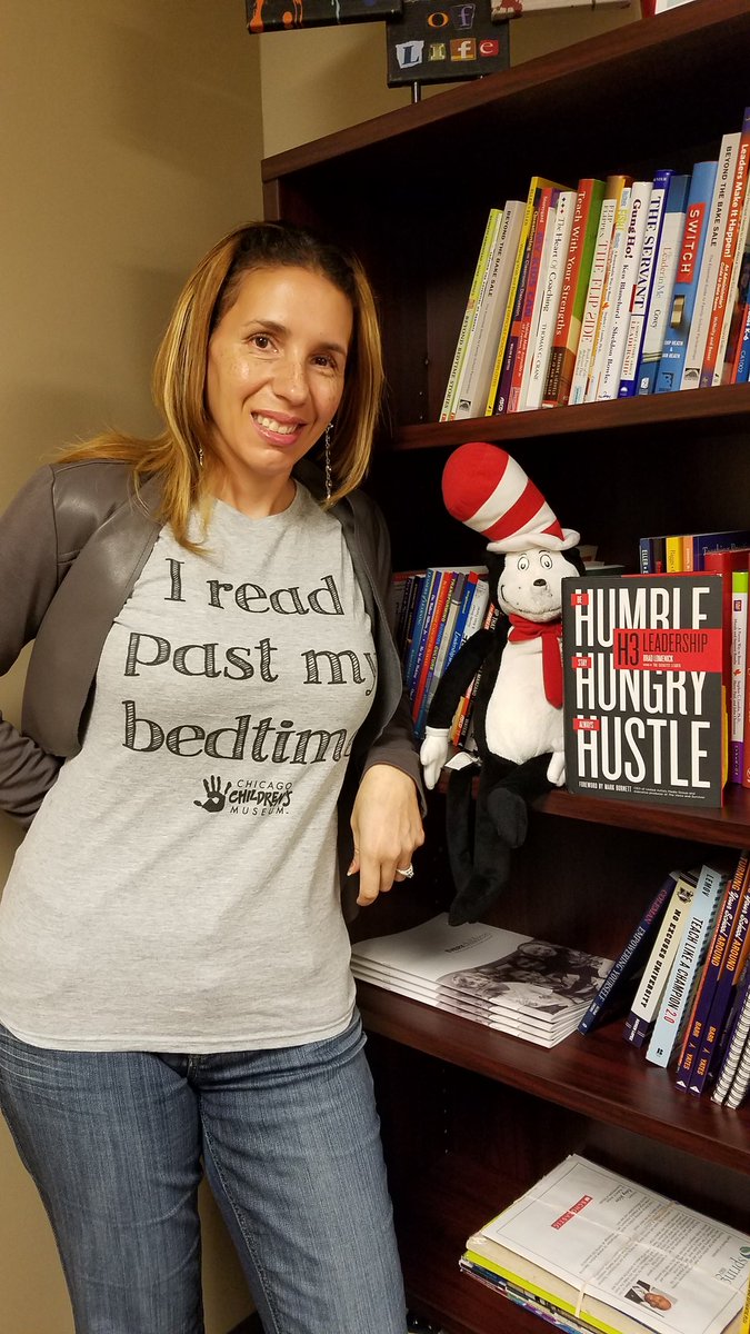 LaQuitaCarter2's tweet photo. Reading is the key to access and opportunity. You can go anywhere with a book.@bradlomenick Be Humble, Stay Hungry, Always Hustle #ireadpastmybedtime#shelfiespring https://t.co/uCj0OyLCEM