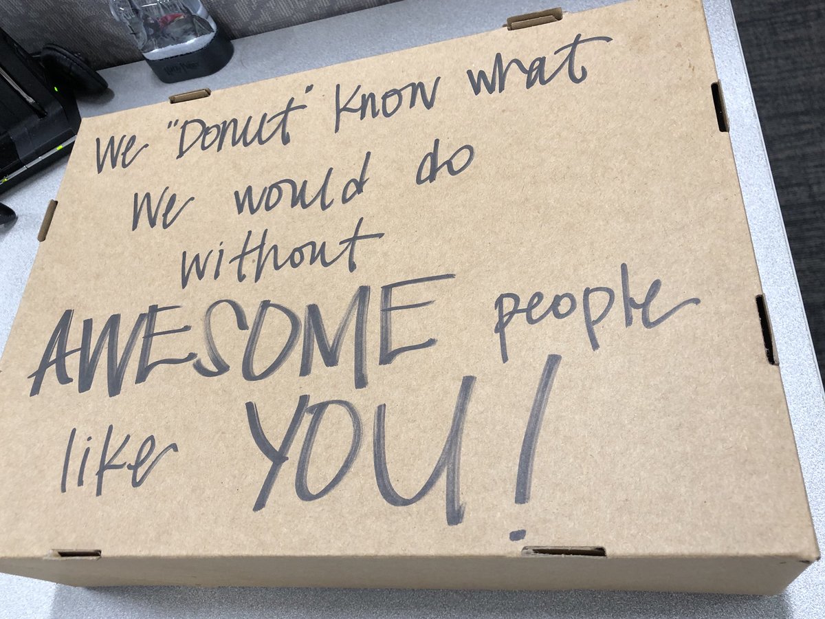 JayOhhtwo_says's tweet photo. Fortunate to have an amazing group of people on my team - they work hard, think outside of the box and always bring the best of themselves to the table #NationalEmployeeAppreciationDay #Lovemyteam #SquadGoals #ThanksForMakingMeLookGood https://t.co/mVV8p94wLg