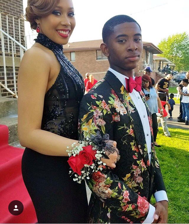 jojaydenLife's tweet photo. A Custom Floral Tuxedo for prom is just the beginning of what we can create for you. Shop with JOJAYDEN today!
#tux #prom #prom2k18 #floral https://t.co/RufHQz2Vnl