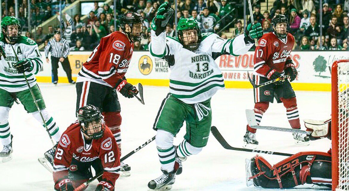 longhaulsaloon's tweet photo. Looking for a F R E E ride to tonight's game? 🚌

How about a F R E E drink after the game with your ticket? 🍺

Join us for the pregame party at Long Haul for $2 off all apps and several drink specials! #SiouxYeahYeah 🙂🏒🍻 https://t.co/4fNkzWPcTW