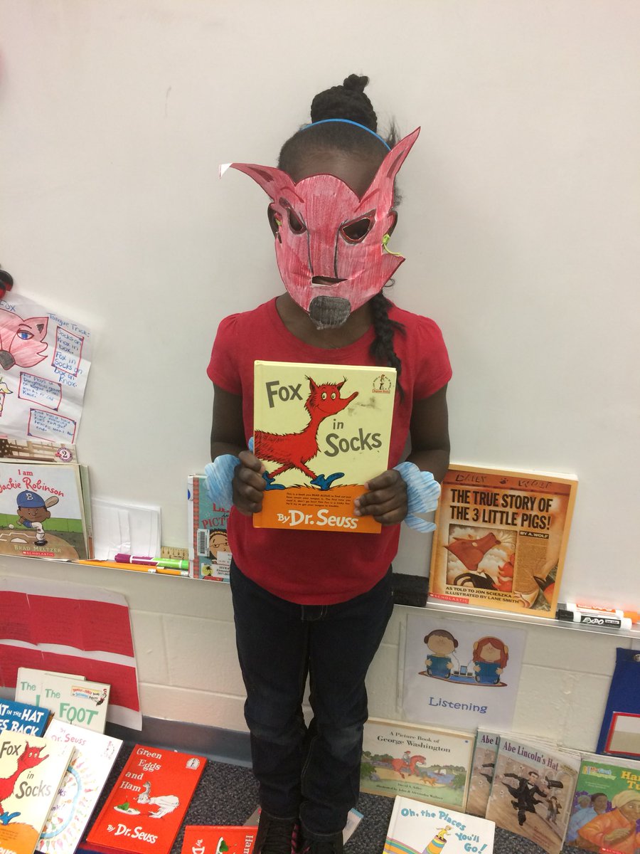 MissEmmyBee's tweet photo. A couple of today’s costumes. #girlsdresslkeseuss @JoanJplav @Joselyn7Ortiz @WoodwardStars @CScottWAE1 https://t.co/GqahYbtxfE