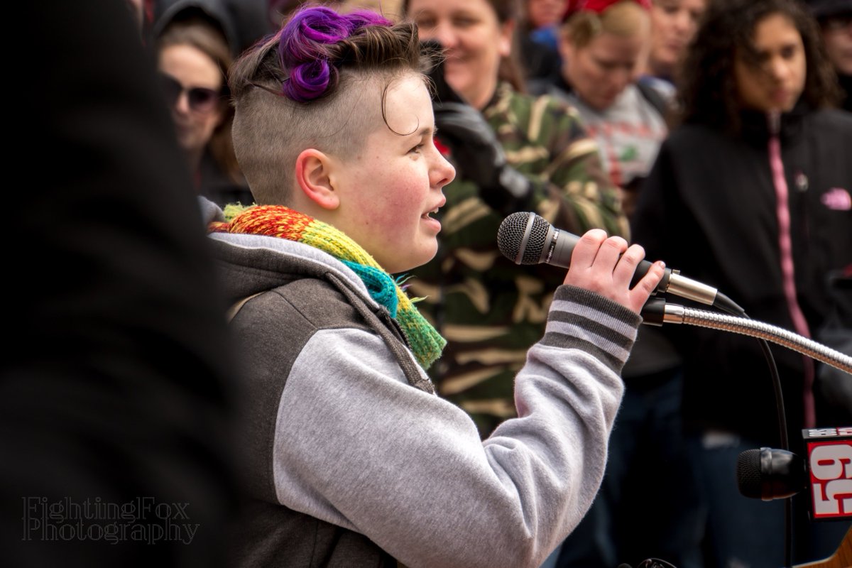STAND WITH WV TEACHERS
West Virginia high school students organized a rally and march in support of striking teachers, March 2, 2018 #55Strong #55United
Album: facebook.com/pg/fightingfox…