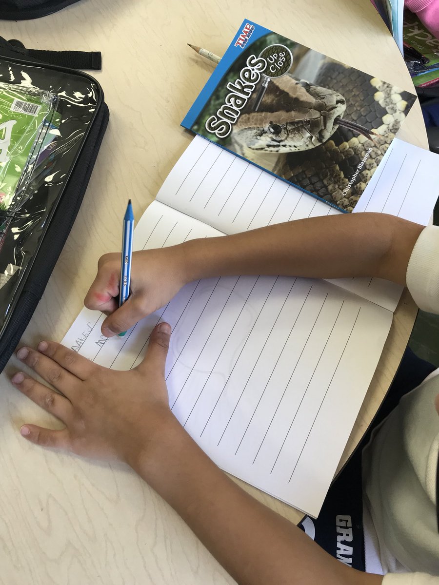 avaladezTCM's tweet image. 2nd Grader loving the books in his new Take Home Backpack! This friend couldn’t wait to start WRITING about his READING! #ReadAcrossAmericaWeek @tcmpub #TCMturns40
