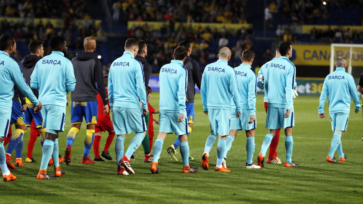 FCBarcelona's tweet photo. 📸 See the other side of #LasPalmasBarça: https://t.co/Ddov2u89LK 🔵🔴 https://t.co/hg4odCfHqe