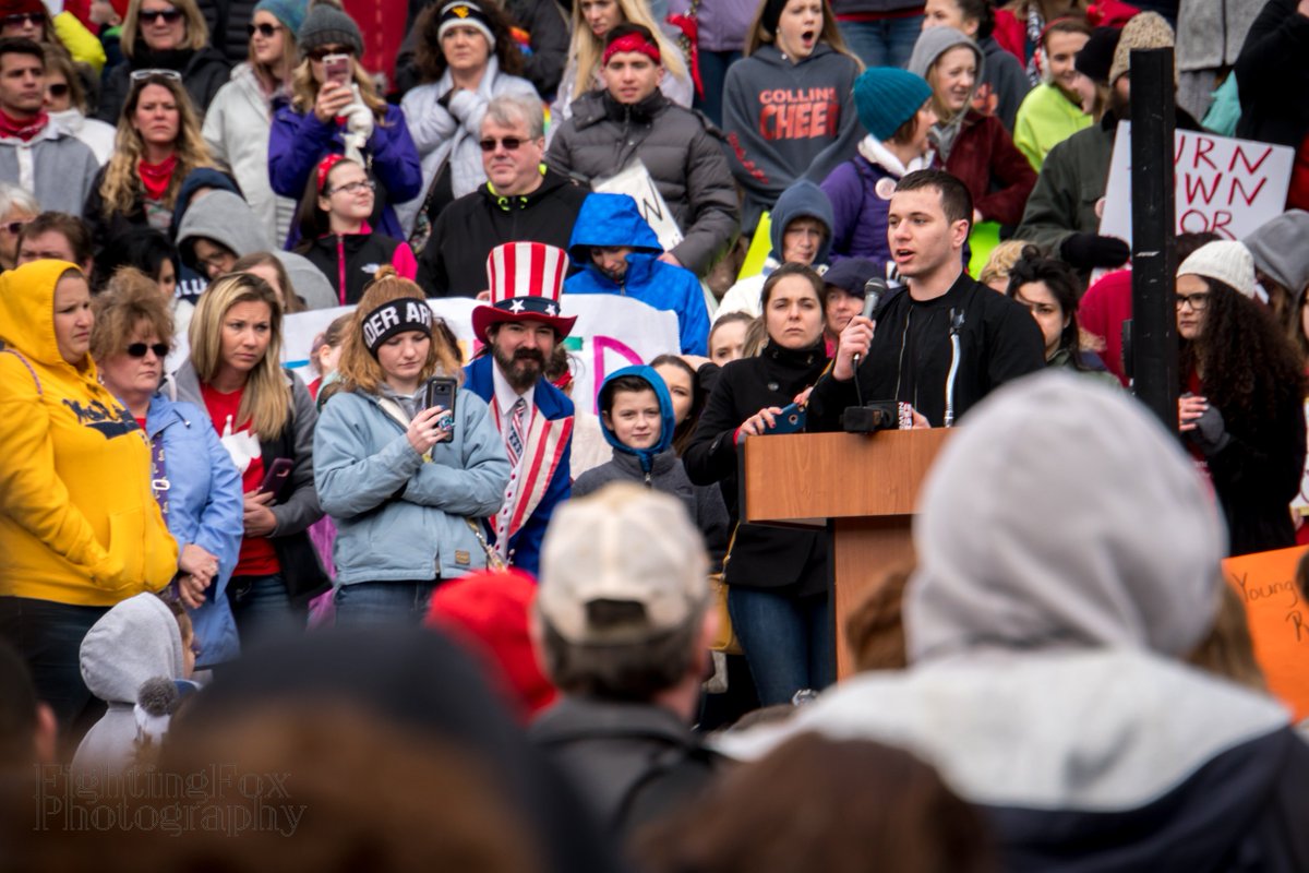 STAND WITH WV TEACHERS
West Virginia high school students organized a rally and march in support of striking teachers, March 2, 2018 #55Strong #55United
Album: facebook.com/pg/fightingfox…