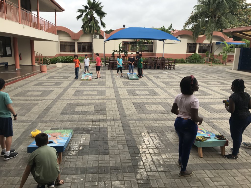 TheMiddleCourse's tweet photo. Building community by teaching my advisory how to play “bags,” as we call it at the lake. #lcsroar #nicetoss https://t.co/iN4BHUI8Wy