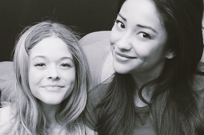shayy_mitchie's tweet image. Aaahhhhhh Sasha pq vc fez isso, é  um sinal, é um sinal, é um sinal, é um sinal... Tem q ser um sinal 
.
.
.
.
.
.
.
 
Mentalizei #PLLThePerfectionists #EmisonFamily #Sashay 😋💞