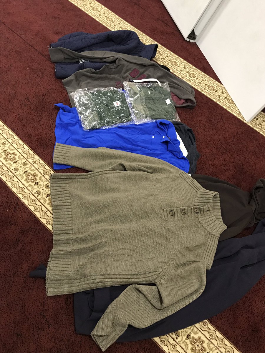 RabnawazA's tweet photo. @MakkiMasjid_Mcr in Longsight is overwhelmed by the generous donation of food &amp; clothes.
We have more than enough for now. Thank you ❤️ https://t.co/5kI2w375Z9