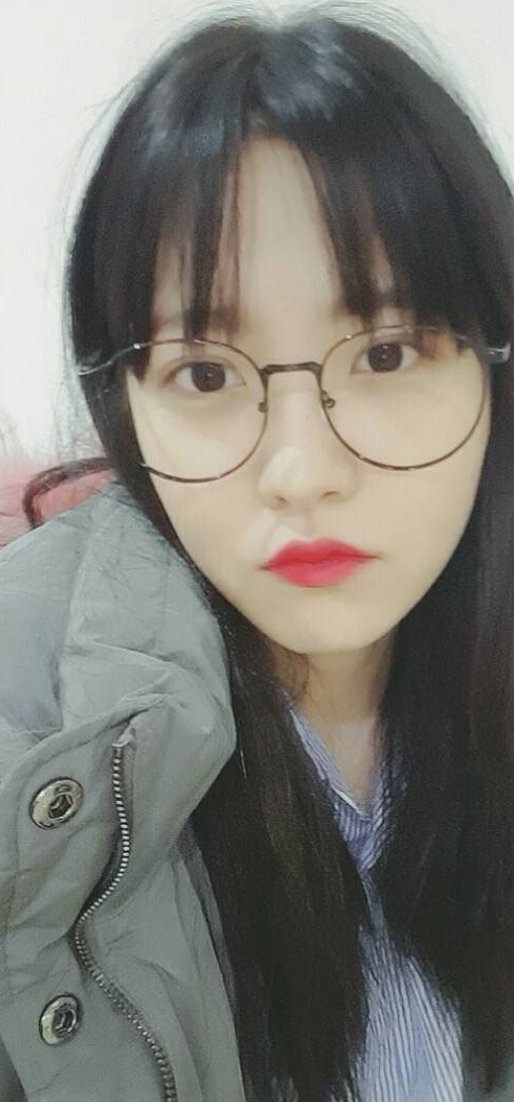 huddylilx's tweet photo. Anne fotoğrafımı çek diye tutturunca ben de hemen çektim 😂 Abisiyle oyun oynadıktan sonra baya yoruldular..
İyi Geceler~ 😍 #DoYeri #DoLehun #DoLuna #DoKyungsoo https://t.co/1CDocwmlAg