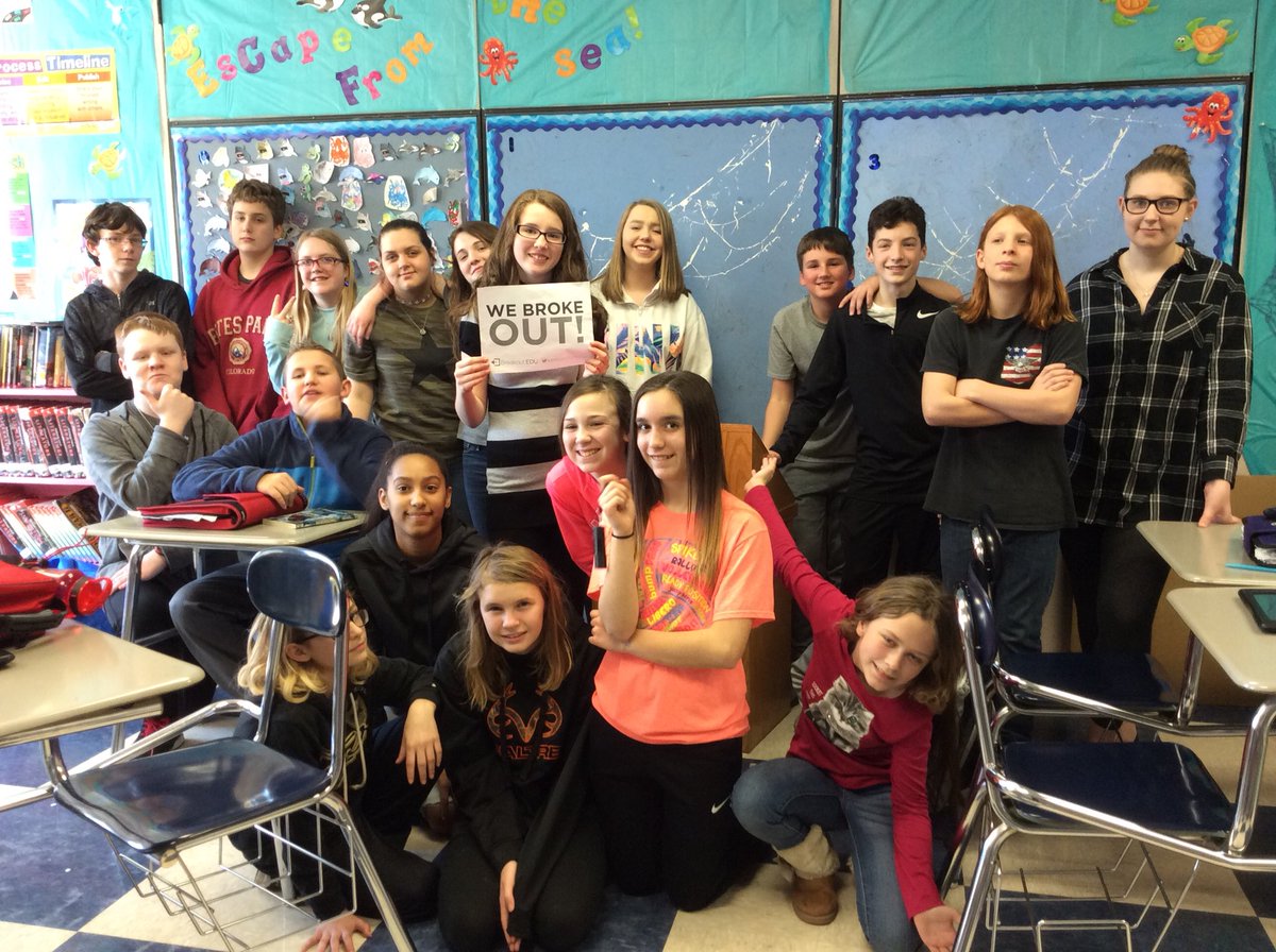 jschleiden11's tweet photo. These crazy kids broke out! #breakoutedu #esmsbestyearever #grammartest https://t.co/6J09cYqOl8