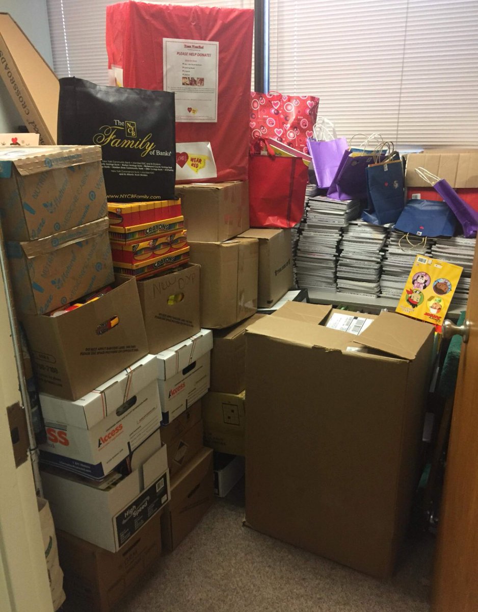 TeamWearRed's tweet photo. The NYCB family is apart of our WearRed family❤️ Thanks a million for the generous donations!💌 #HeartWarriors #Warriors #CHd #CHDSux #FckCHD #WearRedorgoNaked #CongenitalHeartDefects #CHdAwareness #Fundraise #Fundraiser #NY #LI #WorldWide https://t.co/pRIEeRXytS