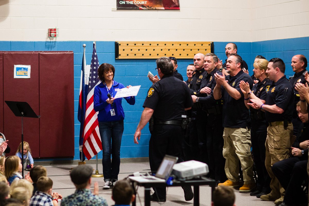patwolach's tweet photo. Wonderful assembly at Heritage Elementary School today.  Heritage Backs the Blue!! Great support for our officers, writing contest, art contest, door contest.  Over $2,000 to the Fallen Officers Fund. #Heritageexplorers https://t.co/LAltEv0ofL