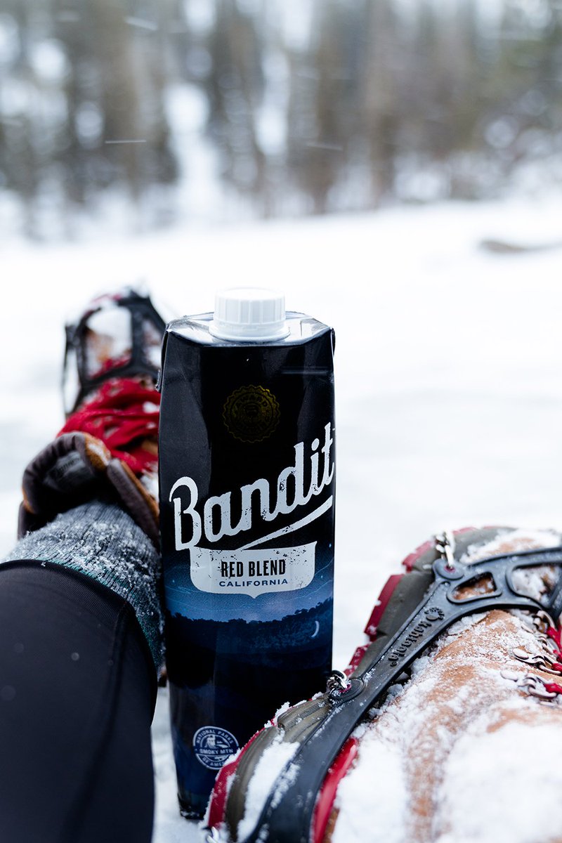 Solid day hittin’ the slopes - time to sip. Where’s your favorite snowy adventure?
