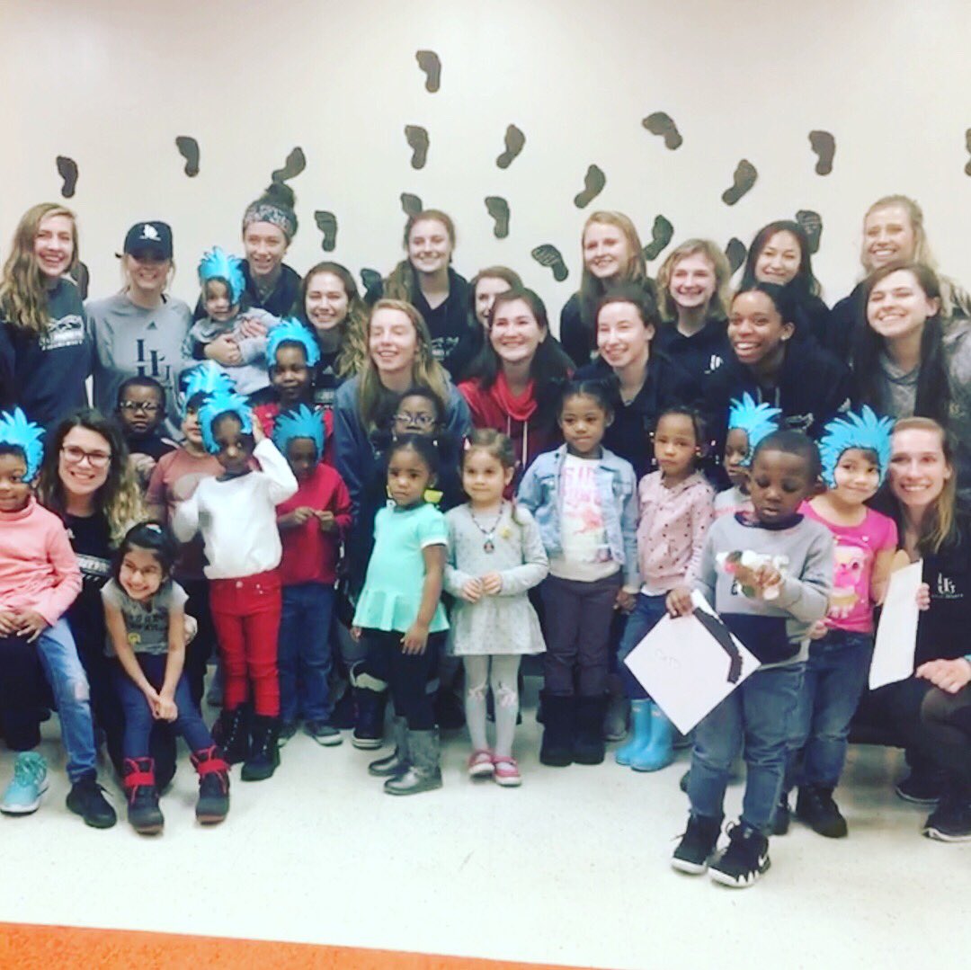 LIUFieldHockey's tweet photo. Had a great time participating in National Read Across America Day at the Bed Stuy Early Childhood Development Center 🖤📚📖🇺🇸

 #ReadAcrossAmericaDay https://t.co/z6Vou6qEdq