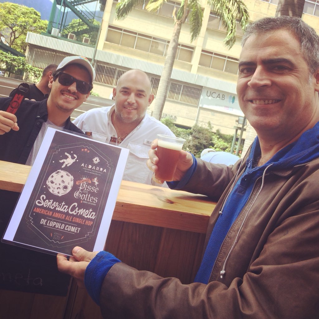 #7days7beers Día 5 #señoritacometa una colaborativa entre @cervezaaldarra &amp; <a href="/PisseDesGottes/">Pisse des Gottes</a> una EXQUISITEZ