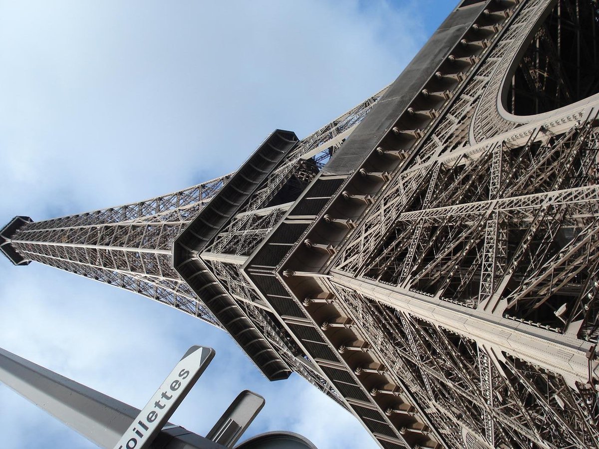 caseyscupcake's tweet photo. Hey @WoloSnacks
I Love Wolo Wonderbars. Love Paris too!
#WOLODreamDestination https://t.co/Ti08oToIdc