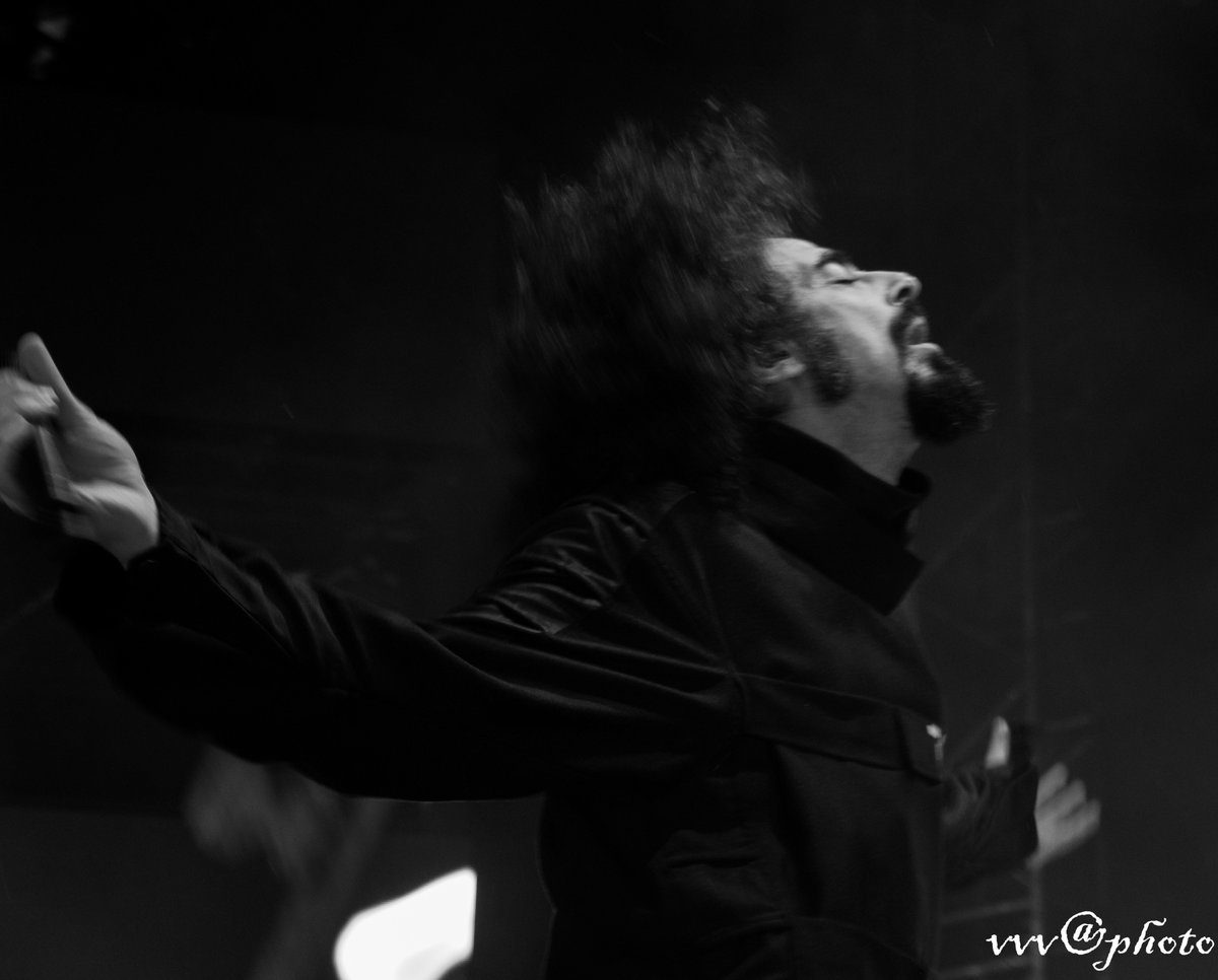 ValeBrocculi's tweet photo. #prisoner709tour #caparezza #capasound #concerto #forlì @CapaSound  Grazie per le emozioni. Questo Prisoner 709 tour è stato meraviglioso. Ci rivediamo questa estate!! https://t.co/slAxCSaszP