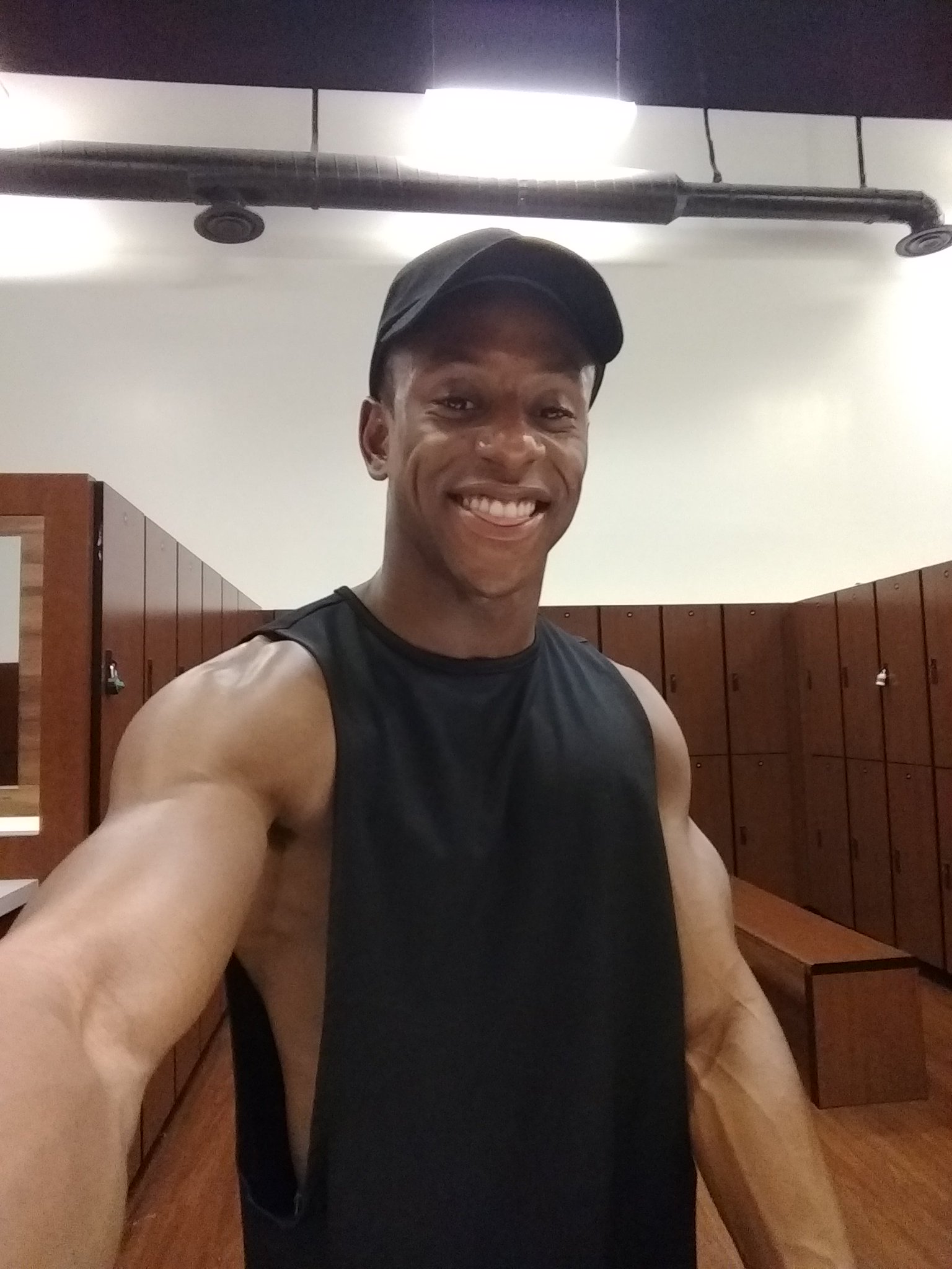 TW Pornstars - Liam Cyber 🖤. Twitter. What should I work out? 😋. 10:49