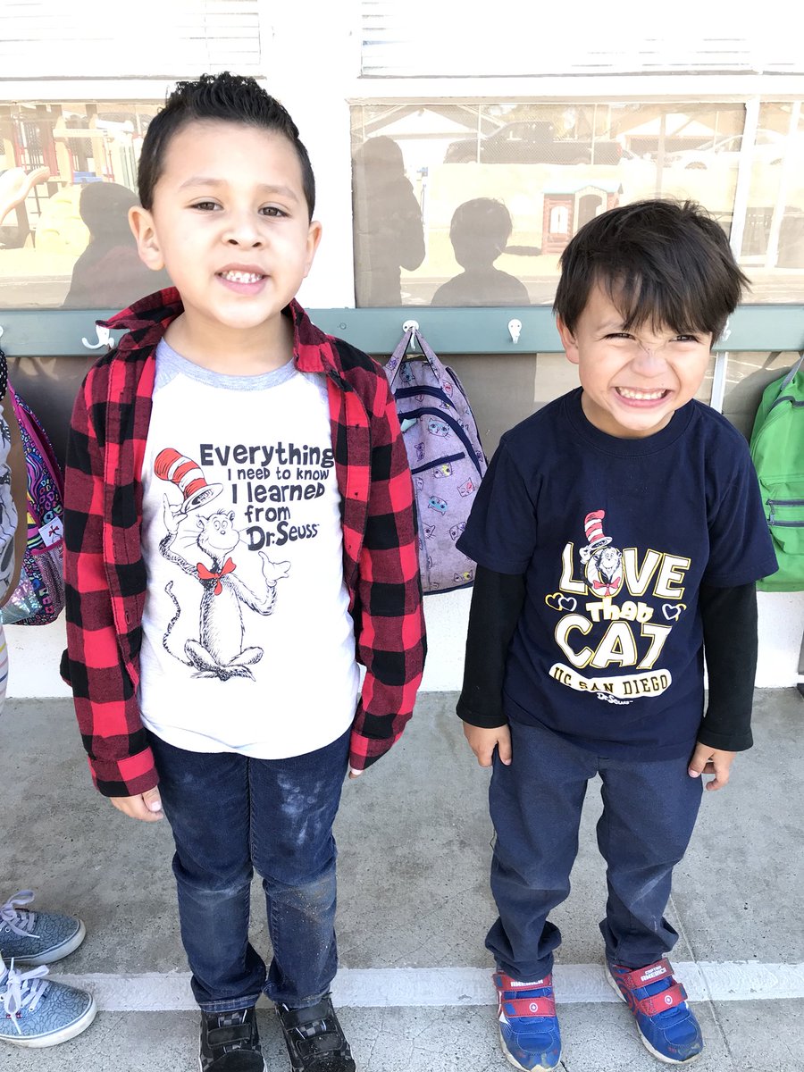 RosaMozo_'s tweet photo. ✨ “You can find magic wherever you look. Sit back and relax, all you need is a book.”  📖✨- Dr. Seuss @ADES_SMUSD https://t.co/3c1Dq9DNxw