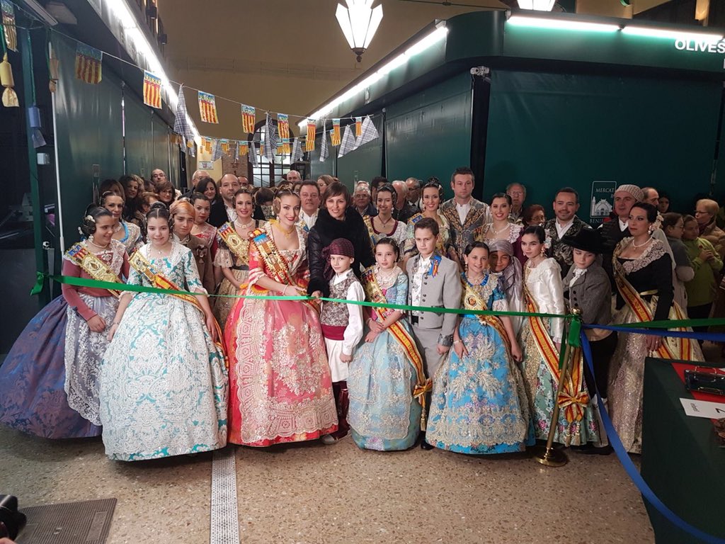 Aj_Benifaio's tweet photo. 🔥INAGURADA L’EXPOSICIÓ DEL NINOT #Falles2018 #Benifaió🔥
👉🏼Fins al diumenge 11 de març pots visitar i votar el ninot i ninot infantil que més t’agrade❗️❗️❗️
#Participa #BenifaióenFalles #FemPoble #FallesBenifaió #JuntaLocalFallera https://t.co/bm79qlyeFs