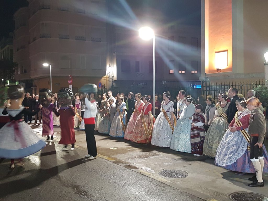 Aj_Benifaio's tweet photo. 🔥INAGURADA L’EXPOSICIÓ DEL NINOT #Falles2018 #Benifaió🔥
👉🏼Fins al diumenge 11 de març pots visitar i votar el ninot i ninot infantil que més t’agrade❗️❗️❗️
#Participa #BenifaióenFalles #FemPoble #FallesBenifaió #JuntaLocalFallera https://t.co/bm79qlyeFs