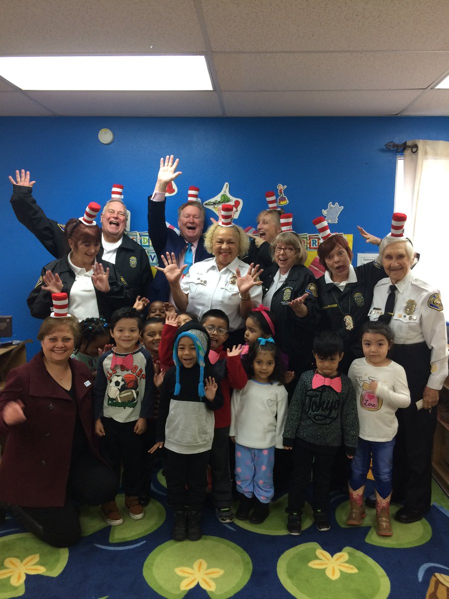 lbpd_volunteers's tweet photo. #LBPDVolunteers helping to celebrate #DrSeussbirthday at #LBYMCA - #ReadAcrossAmericaDay Thank you #DrSeuss for all your great books and wisdom! https://t.co/SWvlhHp4OG