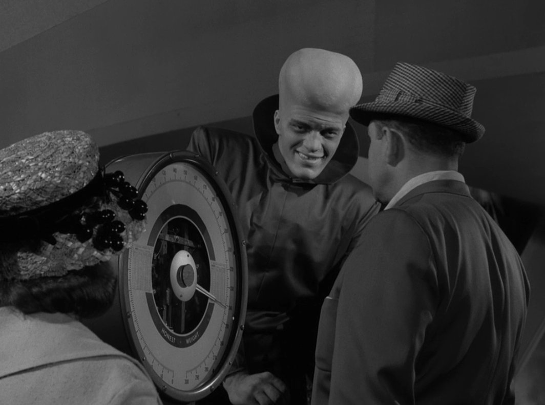 TheNightGallery's tweet image. March 2, 1962: Twilight Zone&apos;s &quot;To Serve Man&quot; airs. The Kanamits arrive on earth, promising to end every problem known to mankind. No catch, right?