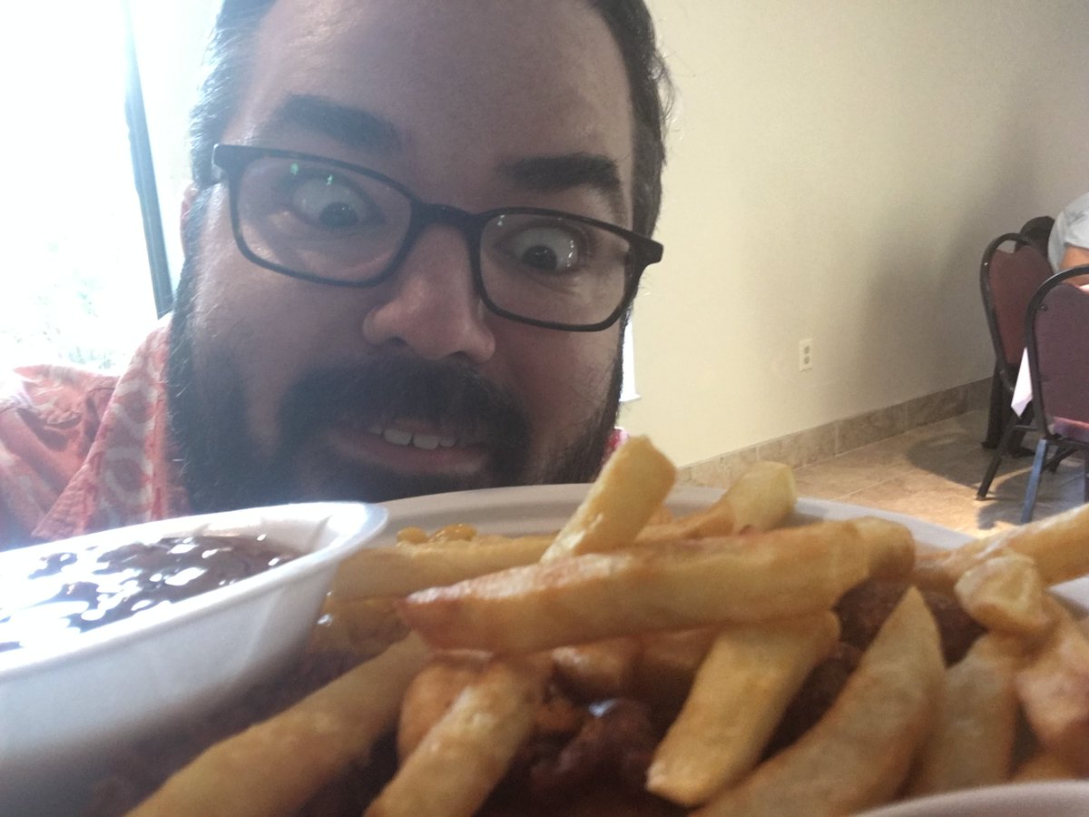 ItsMySpiritFM's tweet photo. Ready to dig in at Epiritu Santo in Safety Harbor!!! π #FishFryWorldTour https://t.co/RCbnIY5GSl