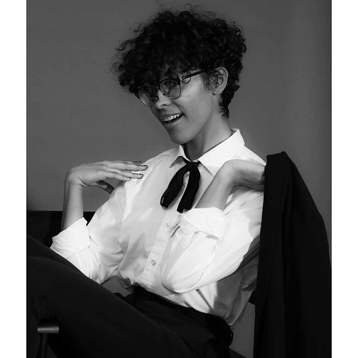 StashAbre's tweet photo. Celebrating #WomansHistoryMonth and woman who inspire us 🙌🏾 @coconutotter as the Queen @JanelleMonae 📸@sharde_abre https://t.co/gcL9bhSsVD