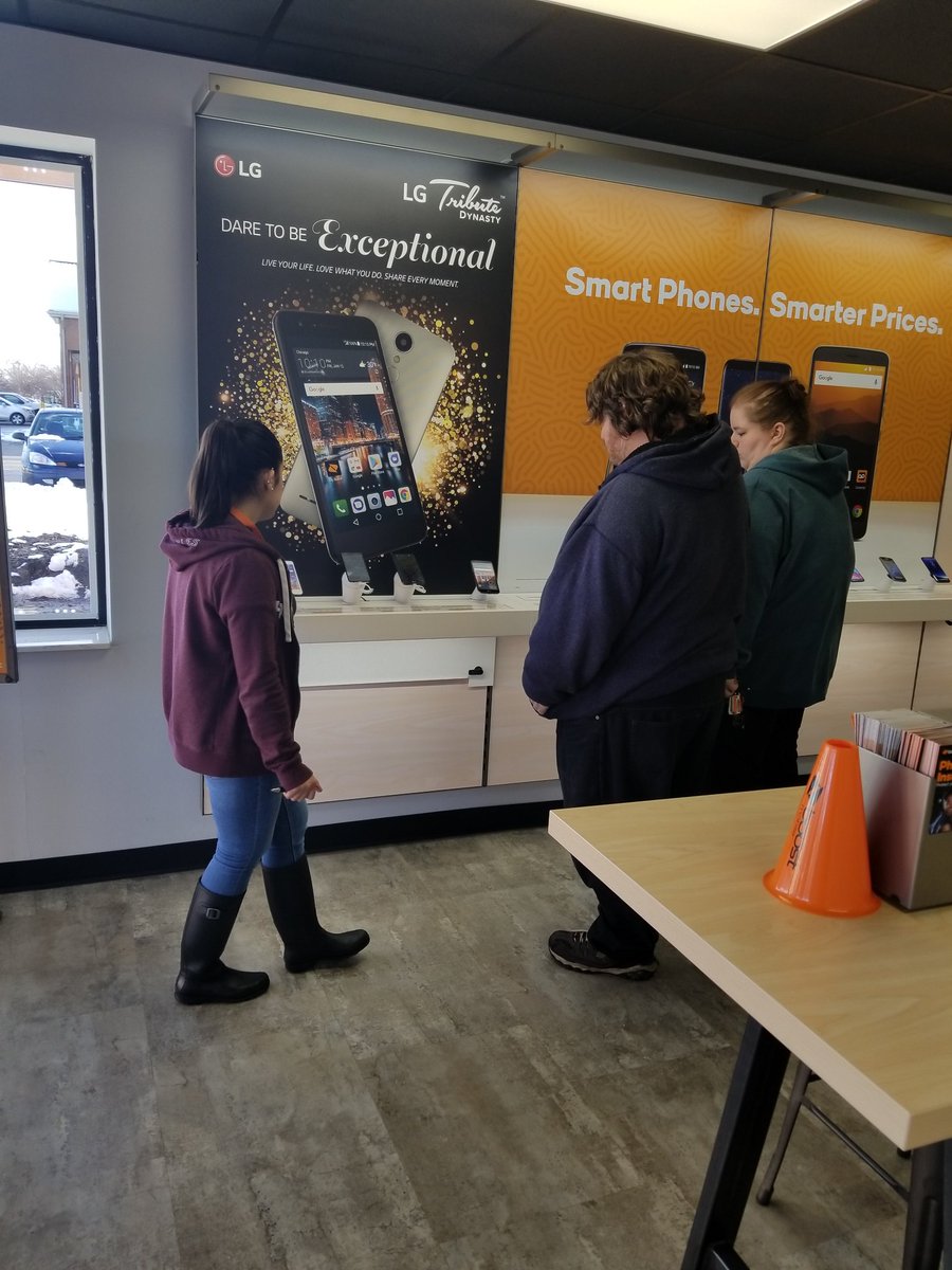 Ditchin' Metro, and making the switch! That's what these customers are doing! <a href="/TeamVrabel/">Team Vrabel</a> @Hanaee1 <a href="/KristenG_VIP/">Kristen Gillon</a>