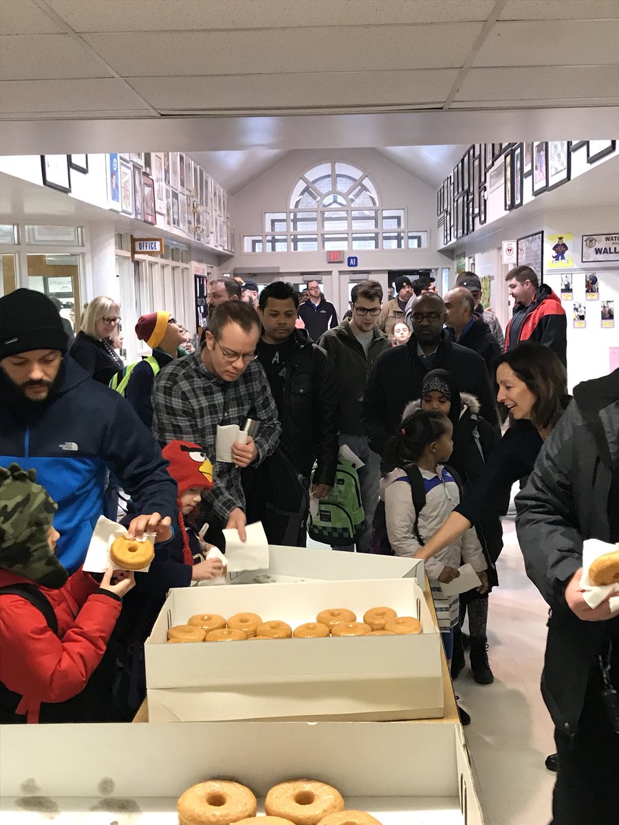 HZNElementary's tweet photo. Great times at Donuts for Dads this morning!   Thanks to our PTO and volunteers for making this a such a popular event! https://t.co/28uQtOSoXy