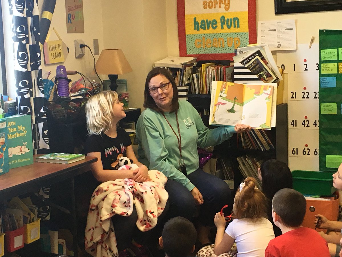 thomastroopers's tweet photo. Ready to read!!! https://t.co/9w6Oq6Uds3