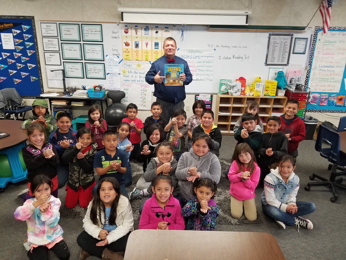 Thank you Phil Harding for reading to my class! We all had a blast! <a href="/Columbia_VVUSD/">Columbia Elementary</a> <a href="/pharding2/">Phil Harding</a> #VVreads #CESRocketsREAD