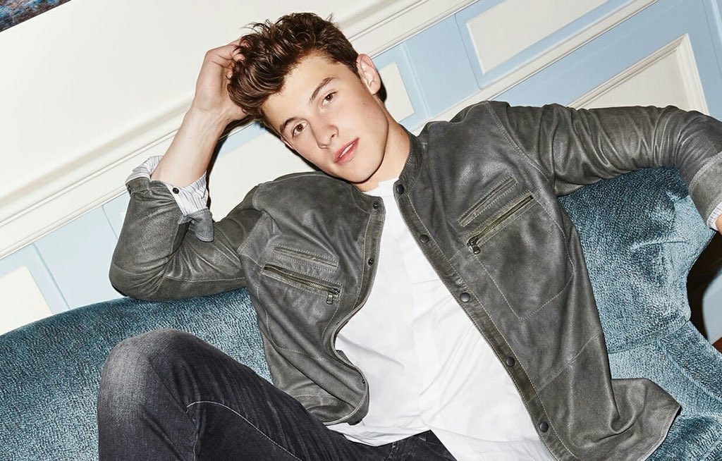 ProjetoMutiroes's tweet photo. QUEM REALMENTE AMA O SHAWN VAI AJUDAR!!!!!

META: DUAS MIL respostas em menos de QUINZE minutos.

RT pra votar #HoldinMeBack #BestLyrics #iHeartAwards https://t.co/s41Mtt7UtG