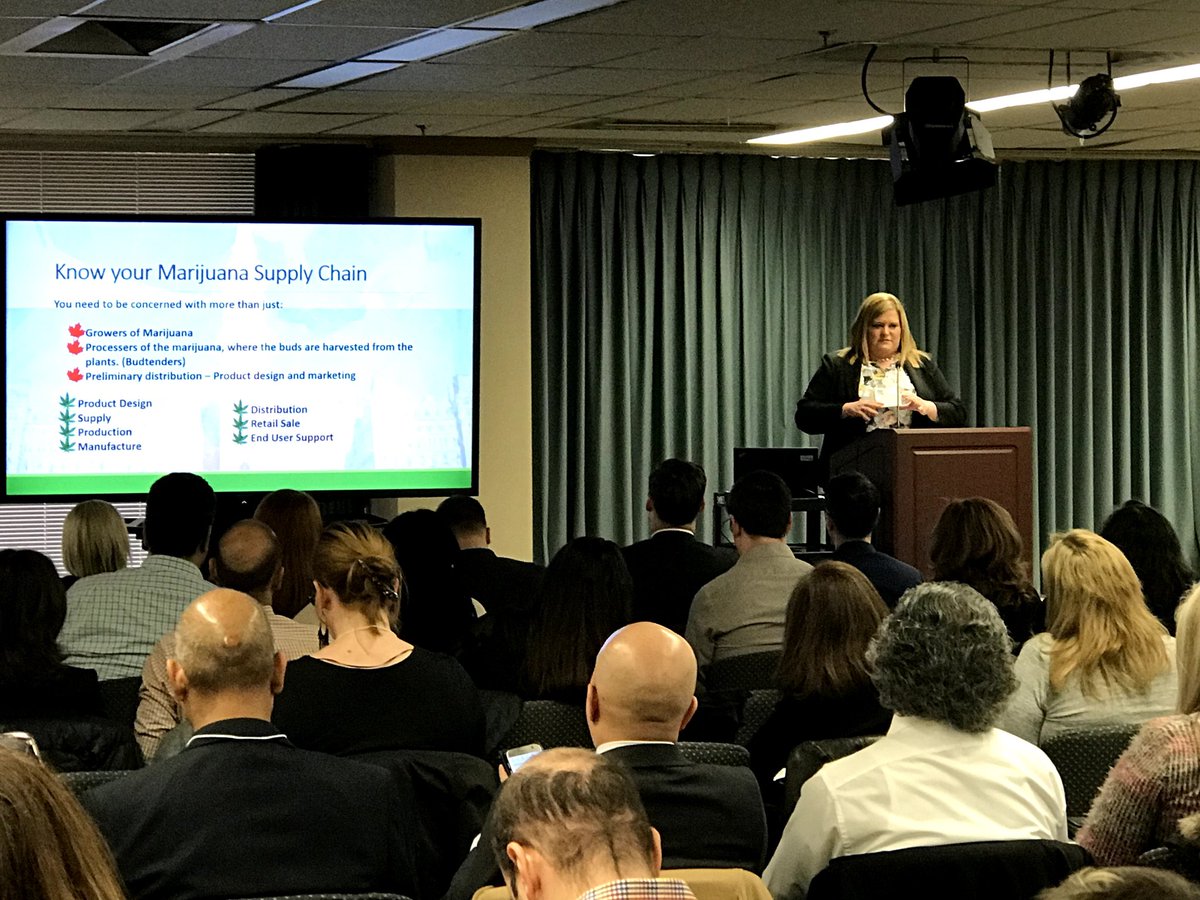 Lauren Kohr talks risk mitigation amd strategic planning at th GTA Chapter ACAMS learning event.  #kymrb