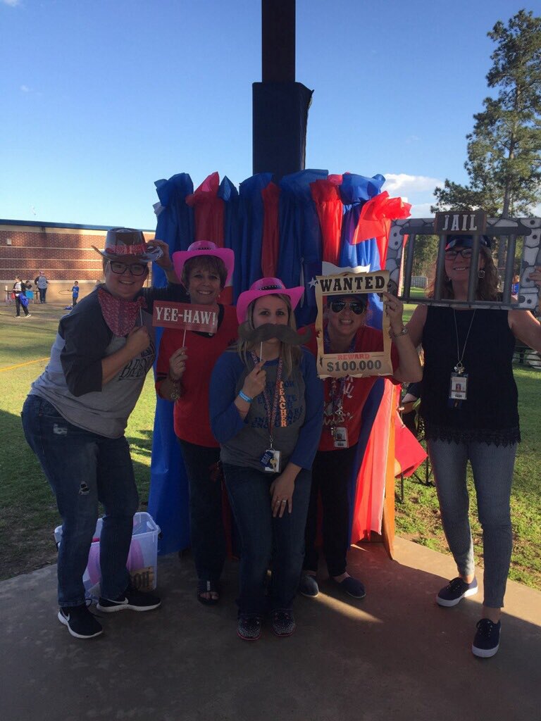 MrsMolsberry's tweet photo. Come on out to the BBE Tex Fest 5:00-7:30 pm tonight! #texfest @bearbranchelem @BBESPTO https://t.co/HozP759p8c