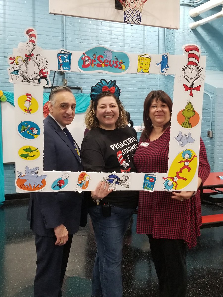 Tatum822's tweet photo. #ps100pride #DrSeussbirthday @JojoB321 @JojoB321 @UFT @UFT_BKOffice @UFTMS_Division @D21_Community @ArtsEd_SI_BKS https://t.co/XogxryGFgR