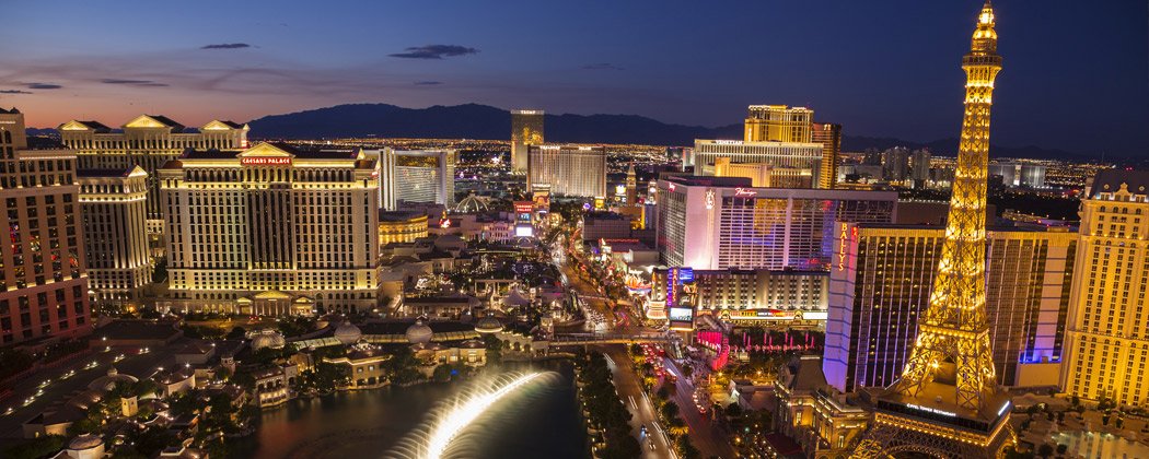 BestofVegas's tweet photo. Your March 2018 guides to Vegas is here! One Night for One Drop, UFC 222 Las Vegas, NASCAR Weekend, and so much more. https://t.co/iGx6SffpvX #VegasGuide #VegasCalling https://t.co/KfN6i9hkpE
