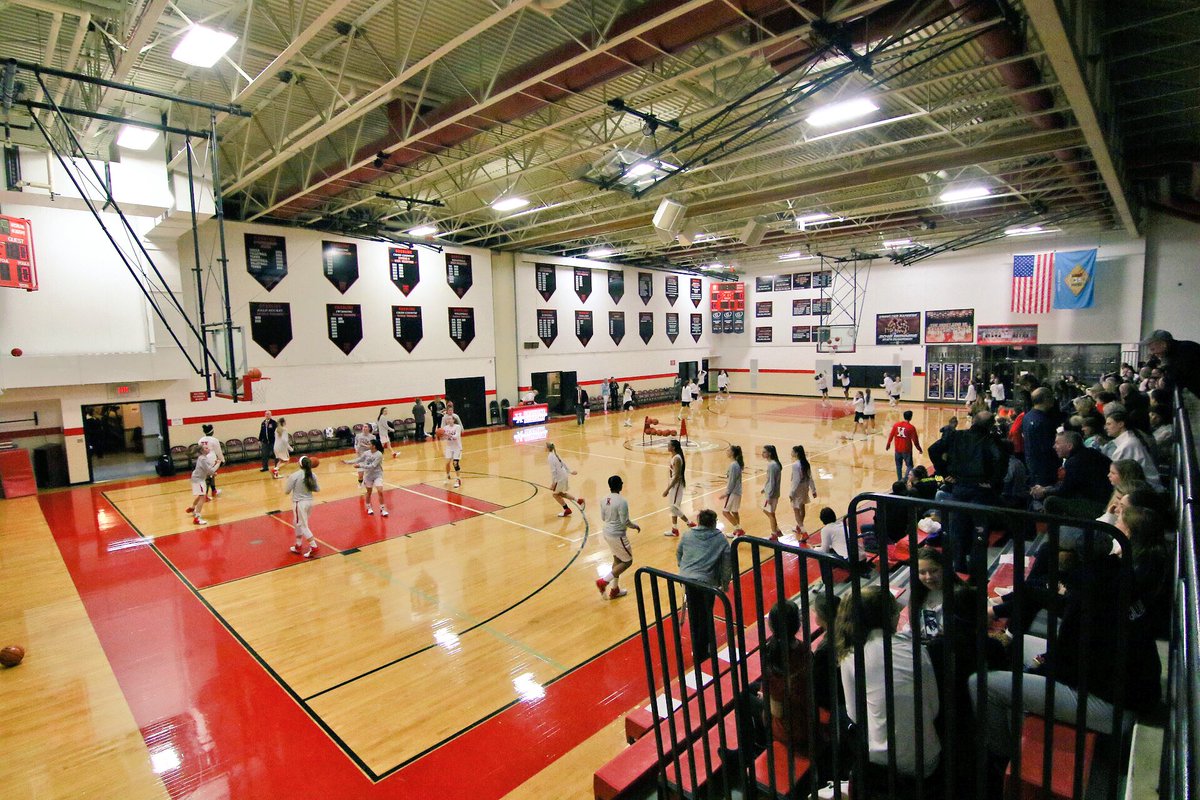 monsterphotoiso's tweet photo. The Fan are here for an sell out @UARaiders @PandasSports girls #DIAABasketball 2nd round playoff game #delhs who’s your pick? @kevintresolini #delawareonline #BKPlayoffs https://t.co/vVrKmDMiuu