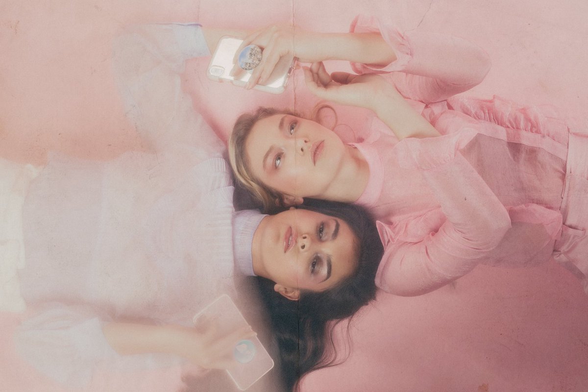 PopSockets's tweet image. Cozy on up. #SoftSpot