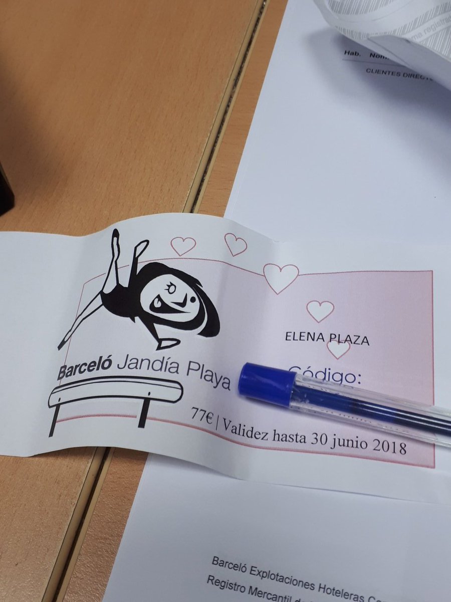Helenplaza's tweet photo. Detalles que mejoran los dias duros 😊 #recompensas #barcelo https://t.co/TpqkipEm8K