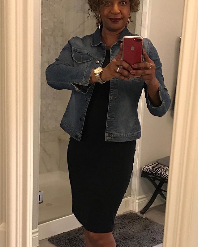 KimilyJohnson's tweet photo. Shout out to my LuLaRoe Lady @lularoebydeannemarie. Finally posting my Julia from your Noir Collection. I love it. https://t.co/UFr1PfJeO7 https://t.co/hYv2bcAQWg