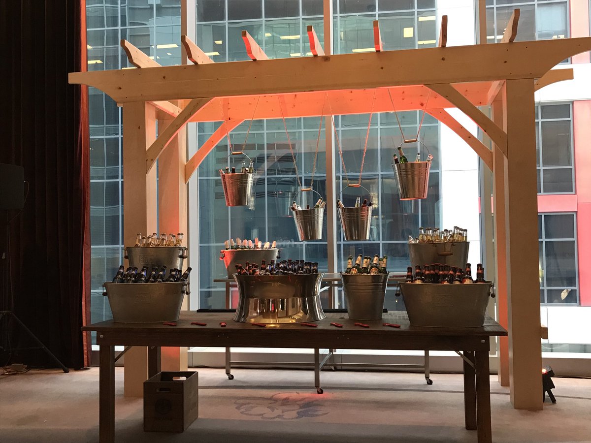 HalaEvents's tweet photo. Hanging metal buckets fill with crisp cold beer? Loving this rustic beer display sponsored by @KubotaCanadaLtd 
.
.
#thcfgala #rusticelegance #beer #halaeventsteam #eventprofs https://t.co/oZjz5ufc9a