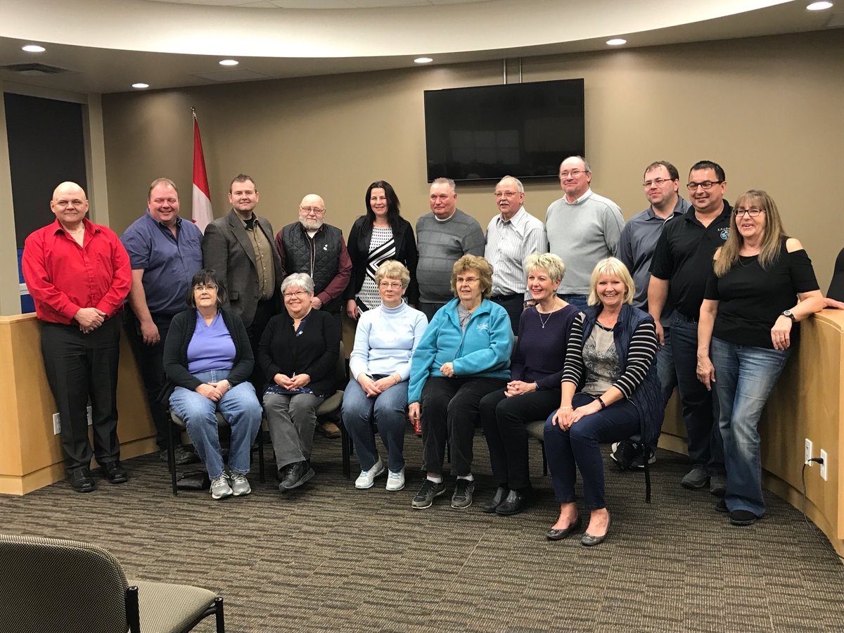 WayneEwaskoMLA's tweet photo. Great mtg last night with @RMofBrokenhead @TownofBeausejour @BBDC and other #GreatVolunteers from #LdBConst about funding for projects! #BetterMB #BetterTogether #mbpoli https://t.co/sNryba2lsT