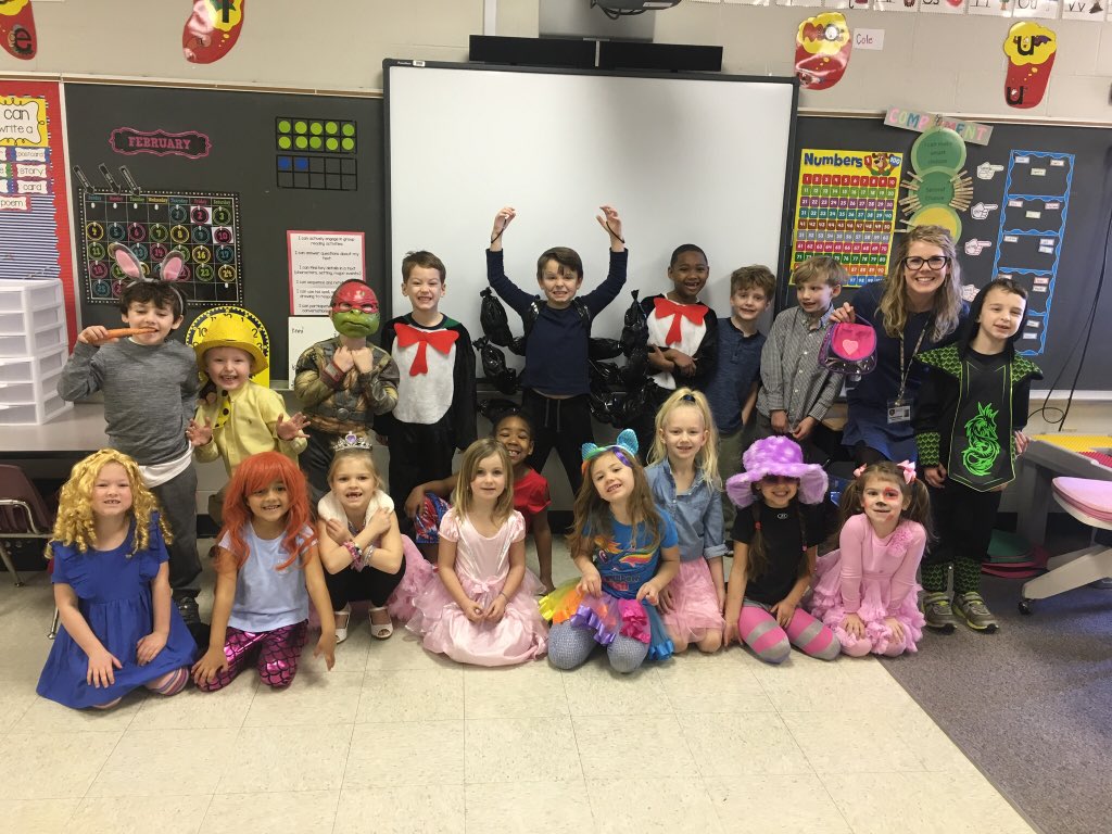MrsJeffreys108's tweet photo. Nothing more special than seeing kids learn to READ! We dressed as our favorite book characters today and celebrated this awesome gift! PS. Listening to your mom read never gets old. (That’s my mom!) https://t.co/M8gMVoEGVC