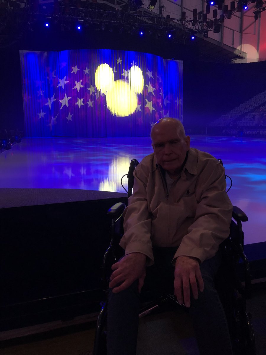 shellykoelper's tweet photo. Disney on ice with the J man!!! https://t.co/xFHCndxwpB
