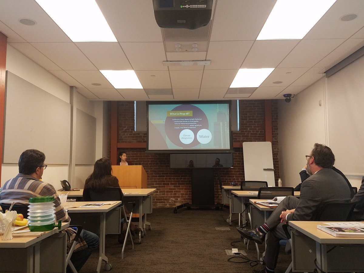 KristinaVenezia's tweet image. #Flashback to this week's @path2positive #P2PLA convening to discuss @ecoAmerica's recent findings on #climate attitudes amongst Angelenos. 

Reps from @SheilaKuehl @BobBlumenfield @CleanairCA &amp;amp; others joined us for a deep dive on connecting w/ community where they're at!