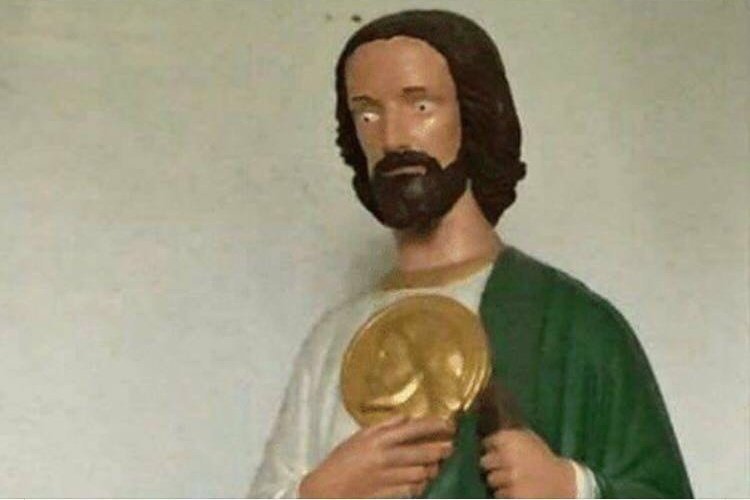 Cuando ves que enfrente hay un coche parado pero el pendejo que te trae en la espalda sigue pedaleando